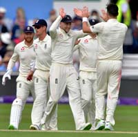 EnglandCelebrate1-3-0618pb